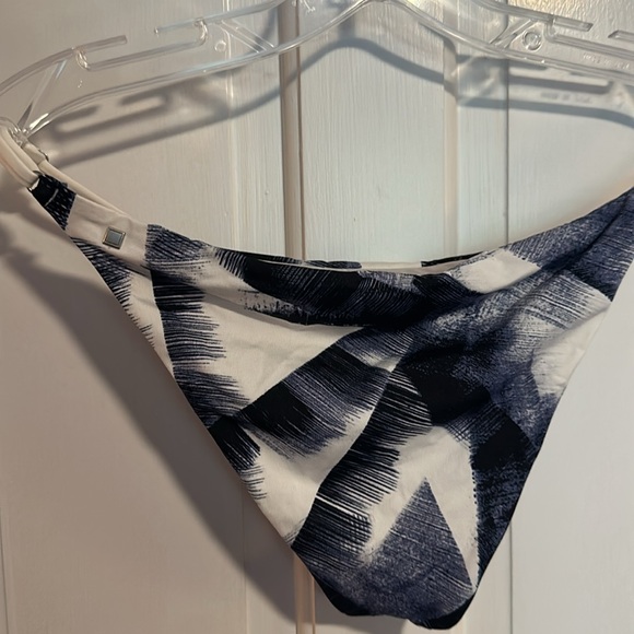 Dolce vita bikini set - size medium - Picture 4 of 6